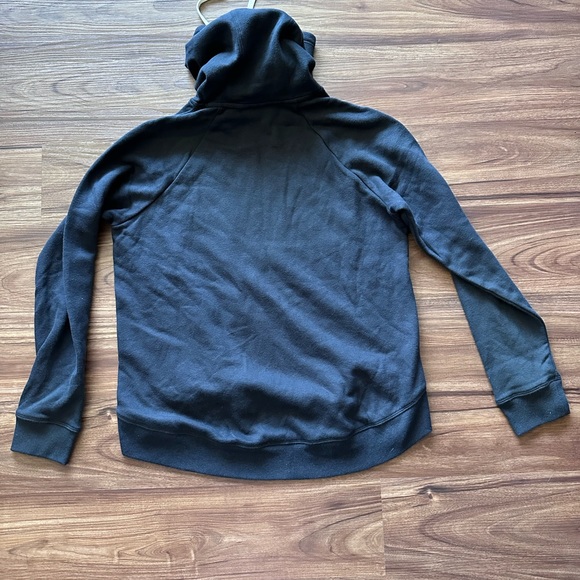 NWT Under Armour Black Hoodie - Picture 3 of 3